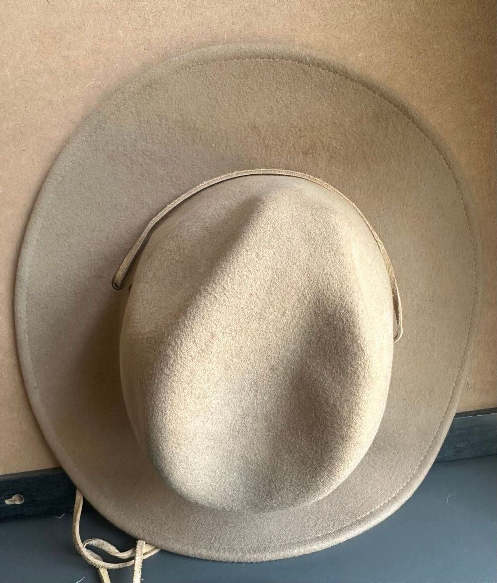 Brixton Tan 100% wool hat with strap L  7 1/2 60cm